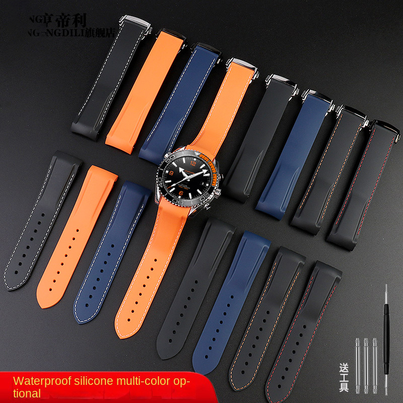 Cinturino in silicone da 22 mm - Omega Watch Seamaster recensione e prezzo